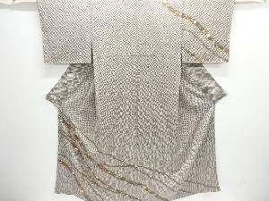 斜め縞に蝶・草花模様刺繍訪問着